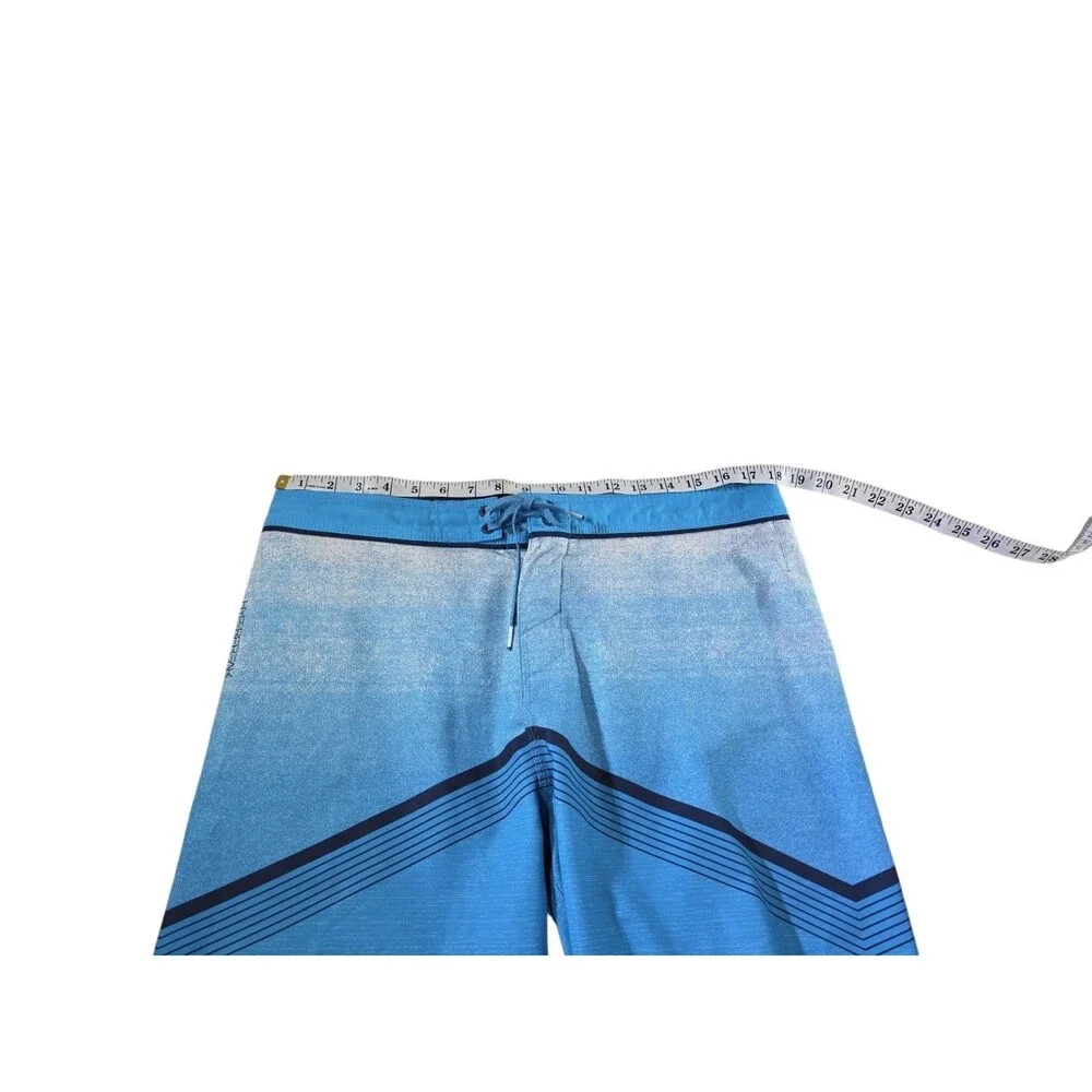 O'Neill Hyperfreak Board Shorts Mens Size 34 Blue Chevron Zip Pocket EUC 10